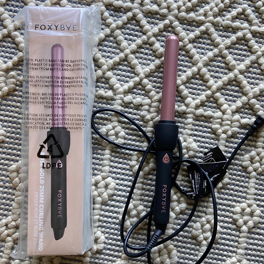 Foxybae 25mm curling wand. Rose gold. Brand new, sealed in box.